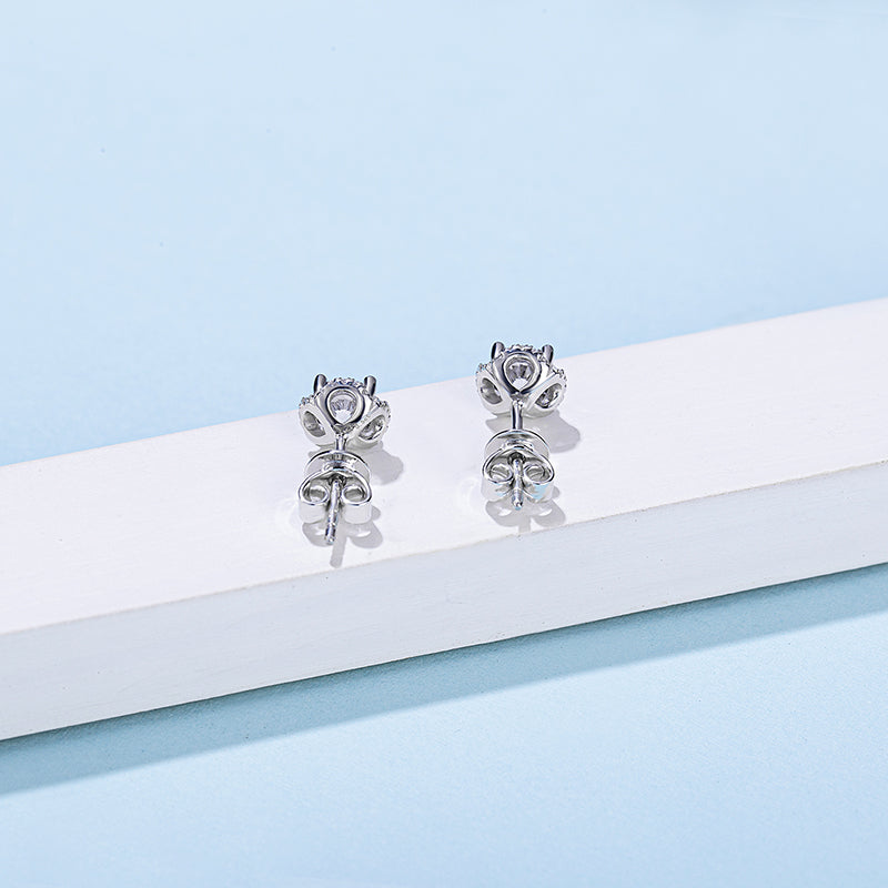 Flower Moissanite Stud Earrings